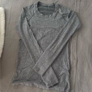 Lululemon Swiftly Tech Long Sleeve Top Hip Length in Grey size 6